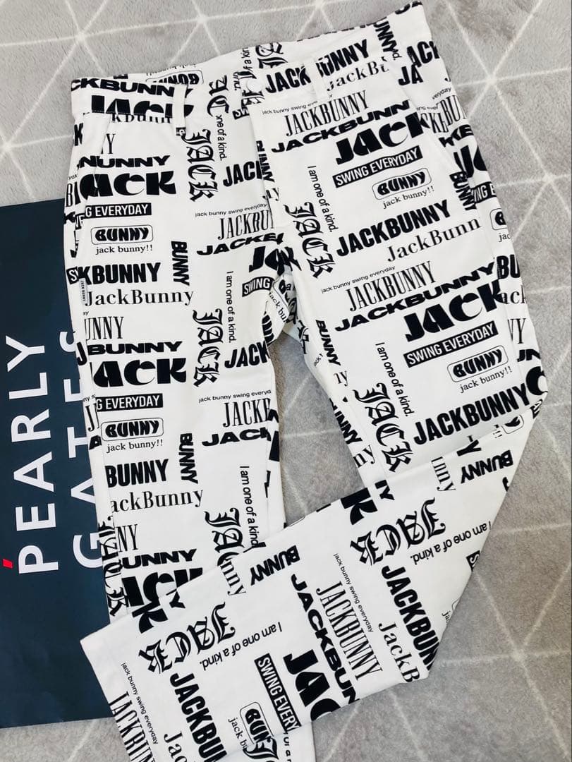 新品 パーリーゲイツ ジャックバニー ツイル 総柄テーパードパンツ(4)M/白