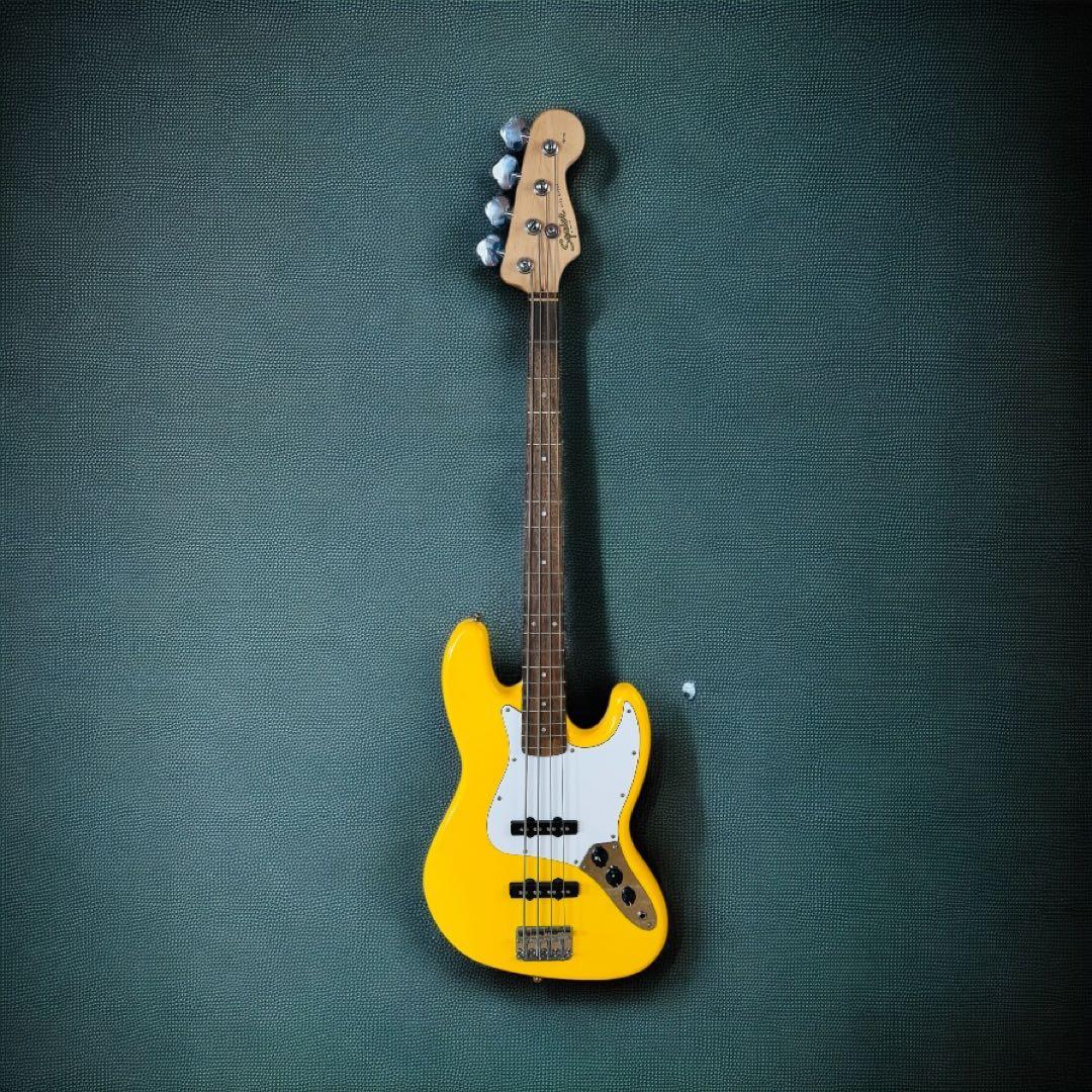 Squier スクワィア　Affinity JAZZ BASS