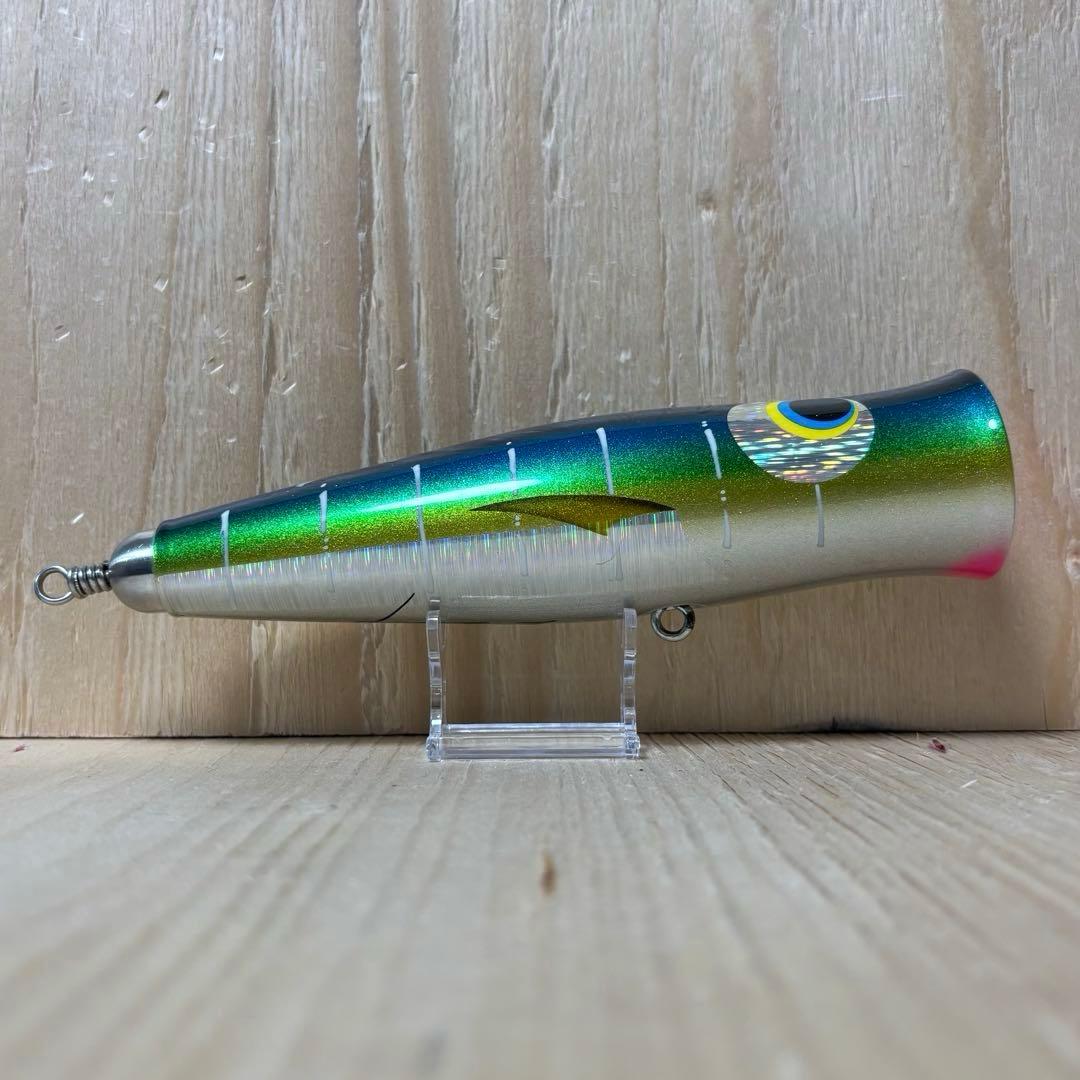 ハンマーヘッド　Eカップ