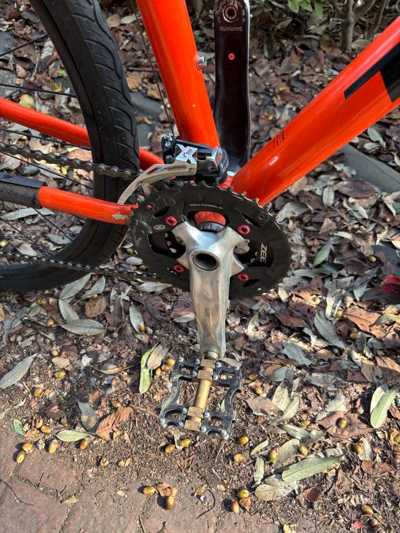 Trek マウンテンバイク オレンジ　29インチ　多摩地区引取限定