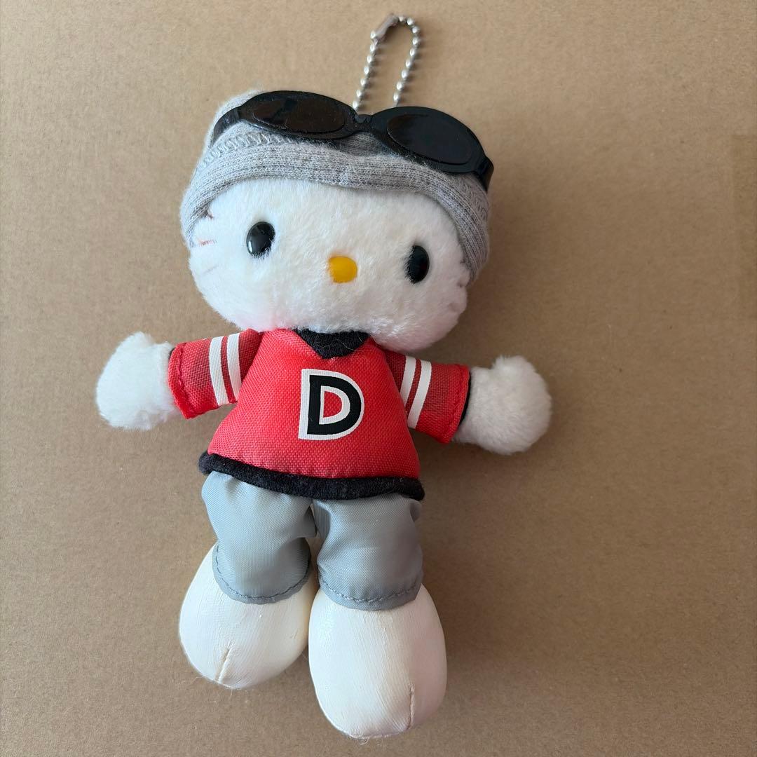 レア⭐︎冬ストリートファッションハローキティ⭐︎ボールチェーンキーホルダー