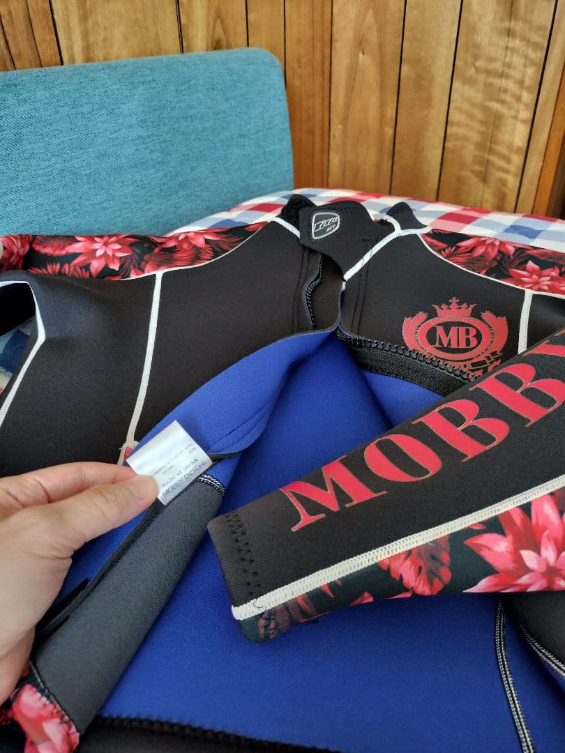 MOBBY'S 花柄 フルスーツ上下セット。