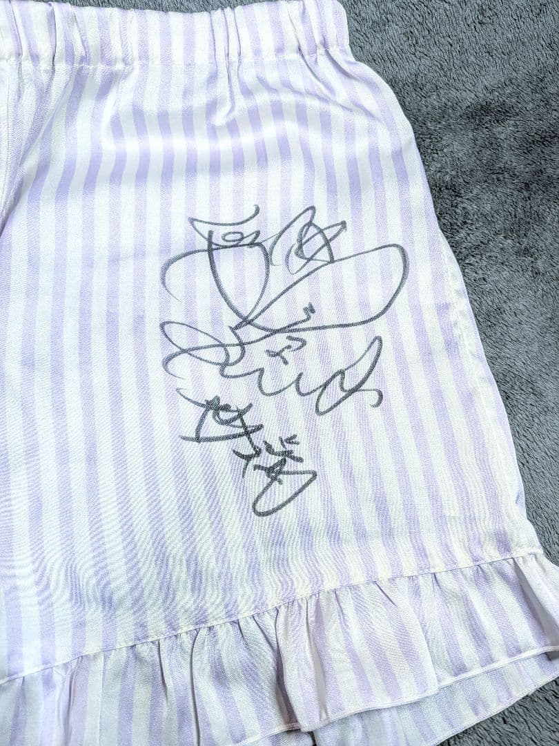 杉原杏璃 私服ルームウェア上下+ご本人着用チェキ 直筆サイン入り 希少品 超レア