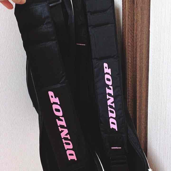 DUNLOPのテニスのラケットバッグ