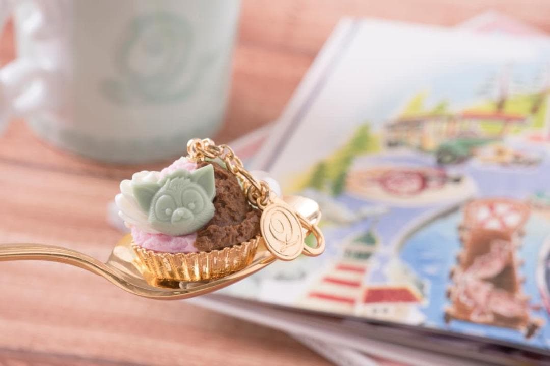 新品 Q-pot. ジェラトーニ ジェラート バッグチャーム ディズニー