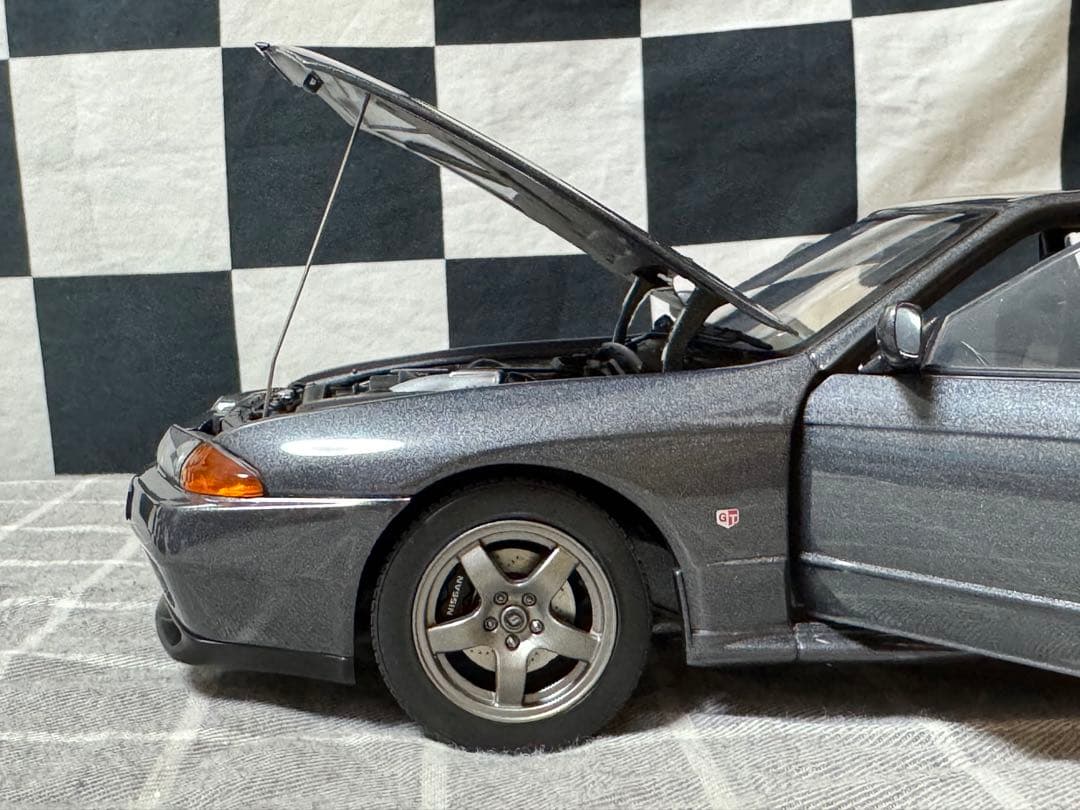 ミニカー Nissan Skyline GT-R (R32) Nismo 1:18