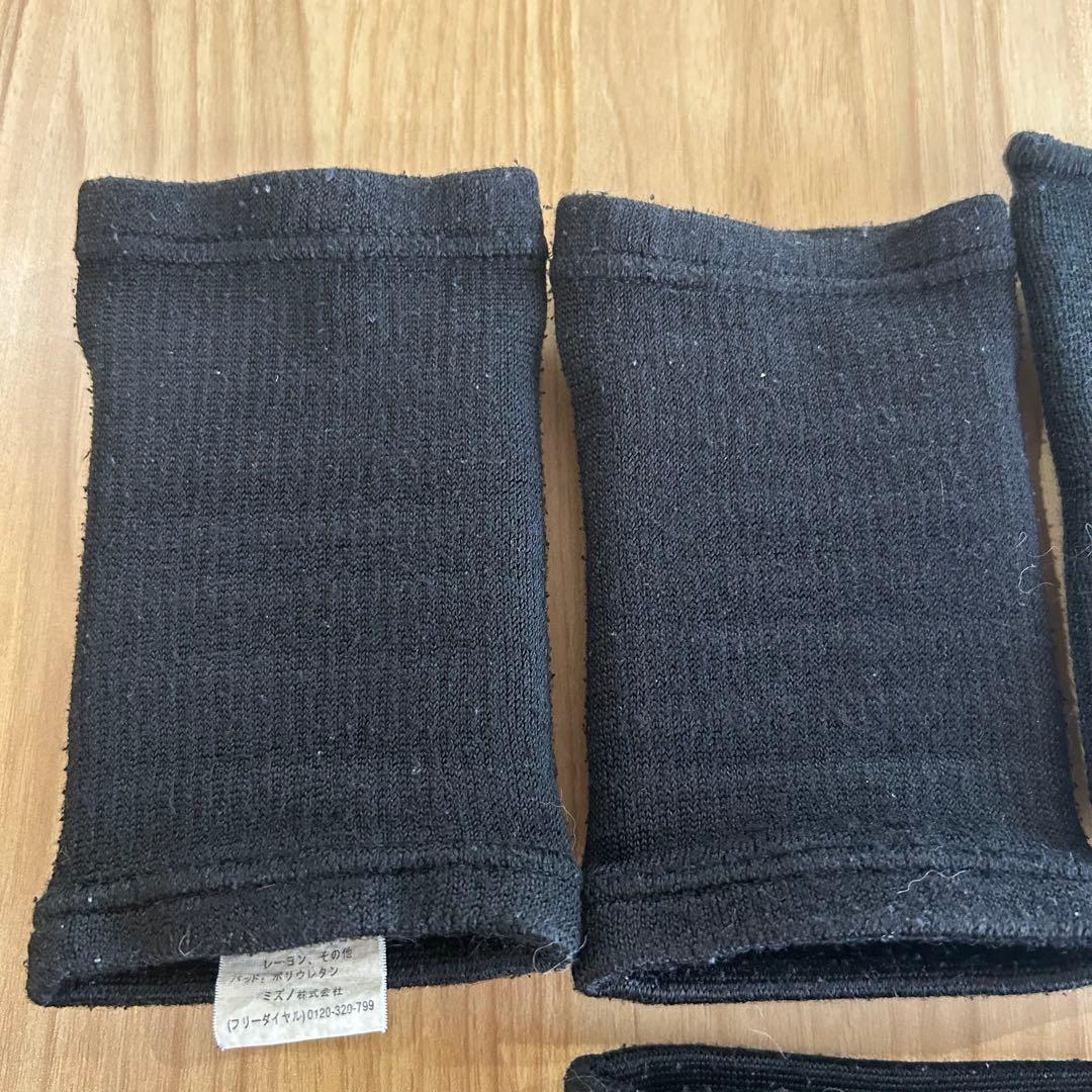 【送料込み】バレーボール ミズノ 肘サポ アシックス 膝サポ 子ども おまけ付き