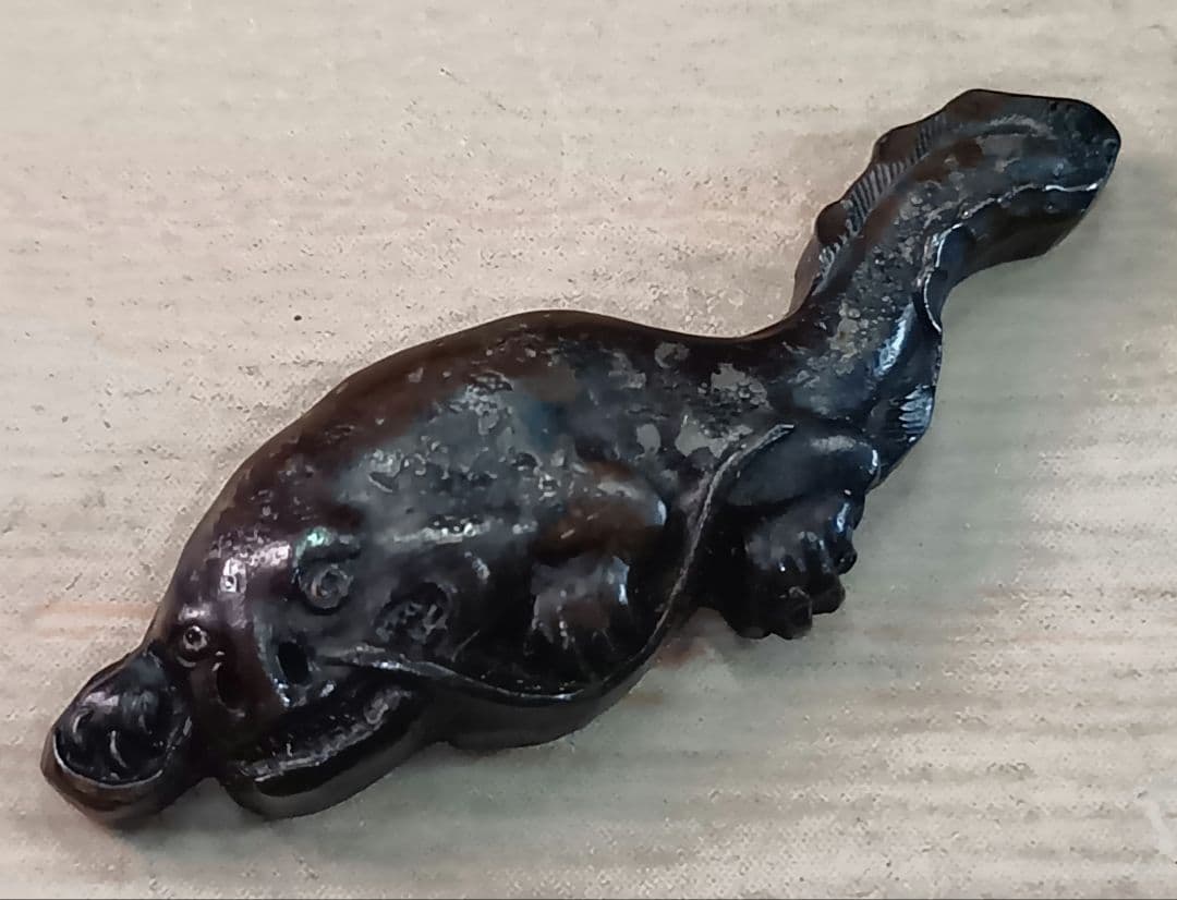 煙草入れ／鯰前金具