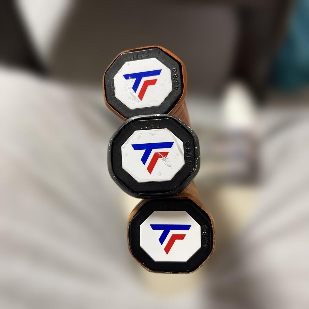 美品　315g Technifibre T-Fight ラケット 3本セット