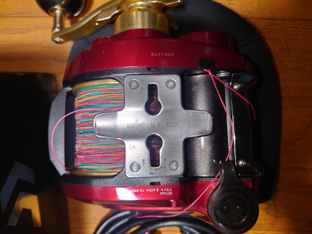 電動リール 赤 デジタル表示