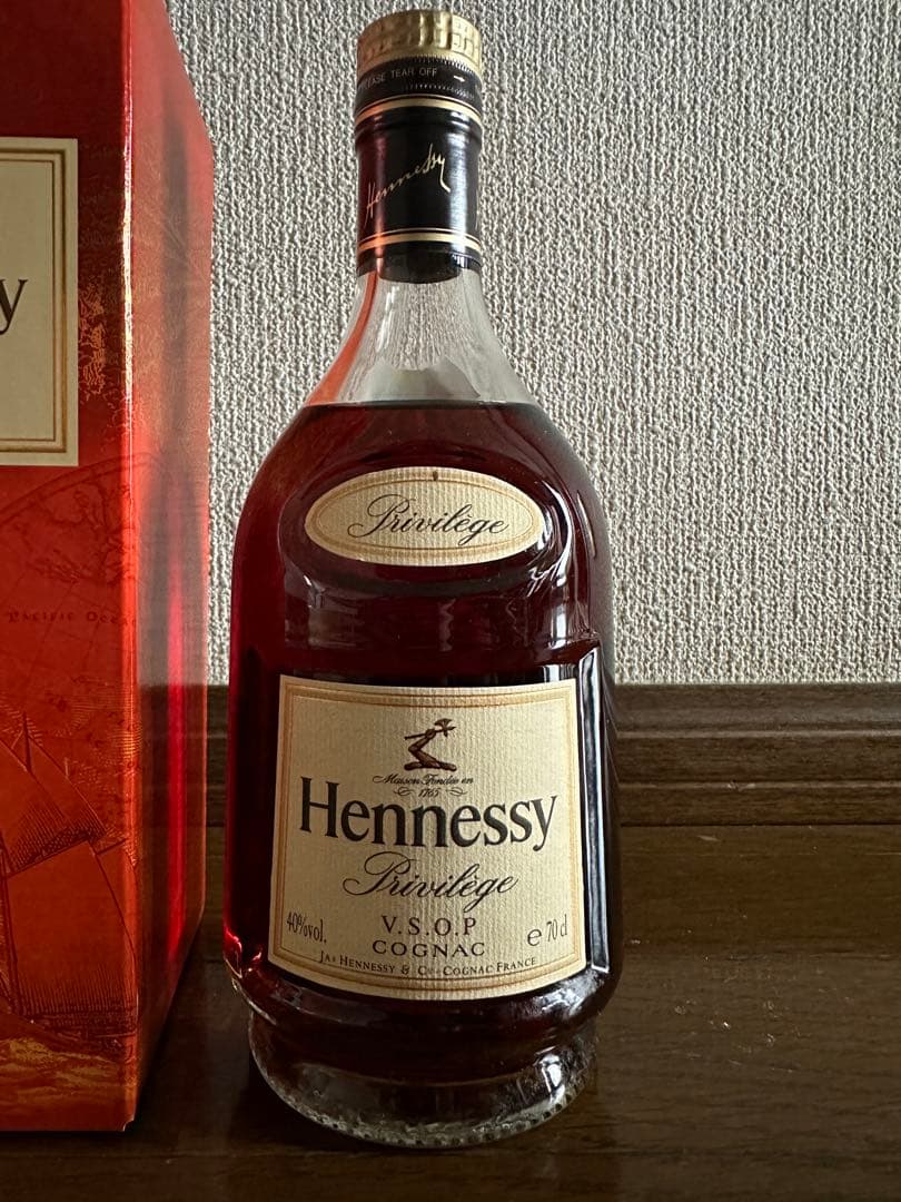 ヘネシー V.S.O.P プリヴィレッジ 700ml  赤箱