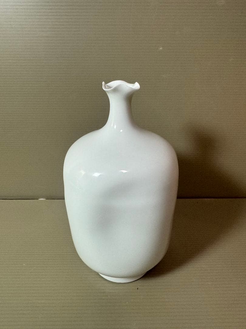 2862 中村清六　白磁四方押　小壷　花瓶　未使用