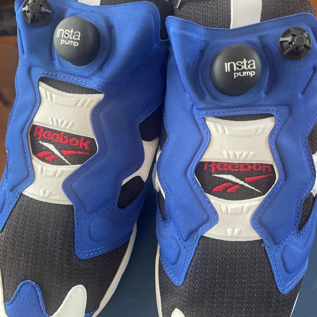 新品★Reebok インスタポンプ スニーカー 青黒