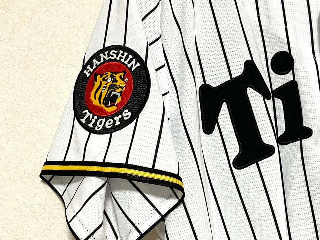 値下げ相談可 阪神タイガース 藤川監督 ユニフォーム 90周年記念 ホーム M