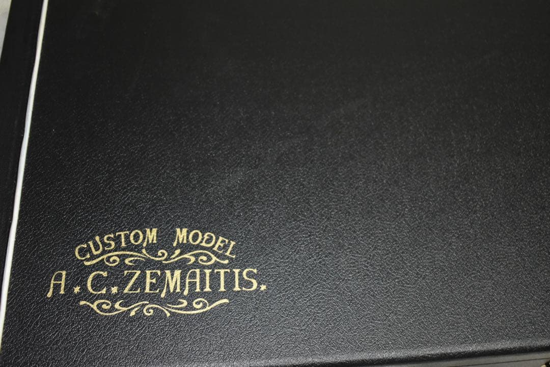 ベース Zemaitis Antanus Bass