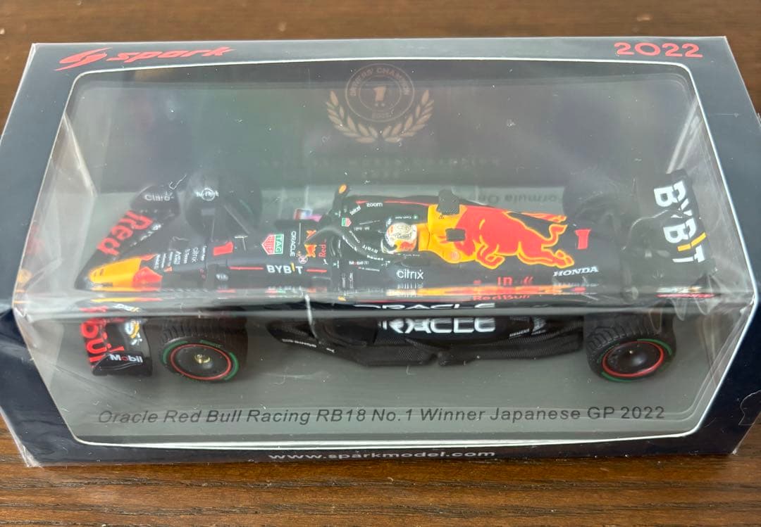 F1日本GP2022 Winner/Mフェルスタッペン/スパークミニカー1/43