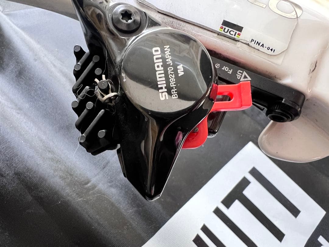 PINARELLO Ｆ9 完成車 一部パーツを外しています。