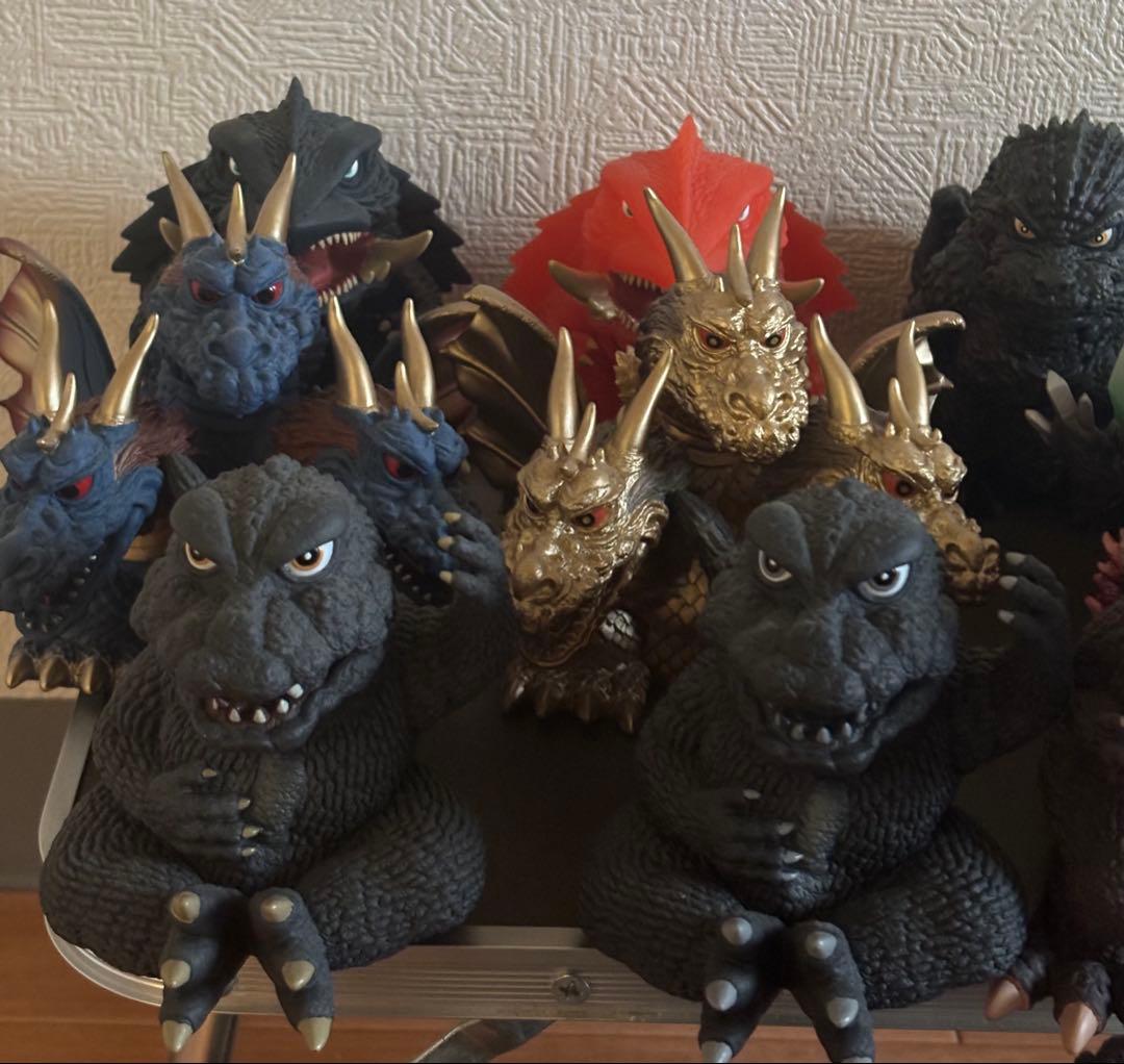 ゴジラ　シンゴジラ　キングギドラ　鎮座獣　東宝怪獣　フィギュアセット多数