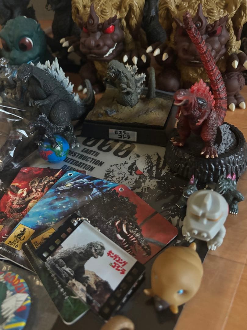 ゴジラ　シンゴジラ　キングギドラ　鎮座獣　東宝怪獣　フィギュアセット多数