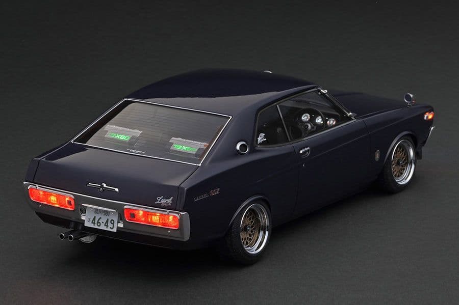 イグニッションモデル 1/18 Nissan Laurel 2000SGX