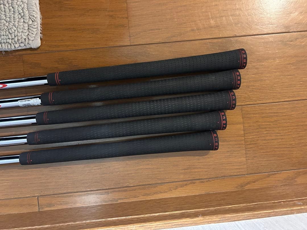 オノフ KURO フォージドアイアン MODUS3 TOUR 105S