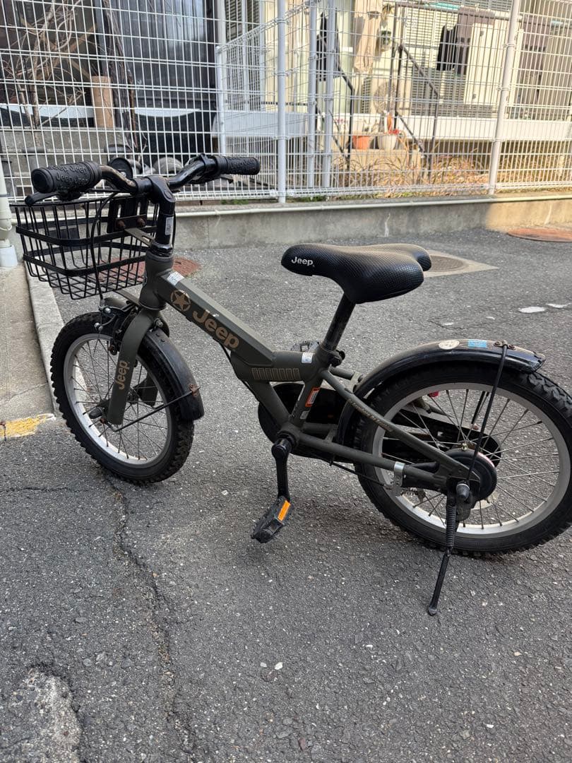 Jeep 子供用自転車 オリーブグリーン 前カゴ付き
