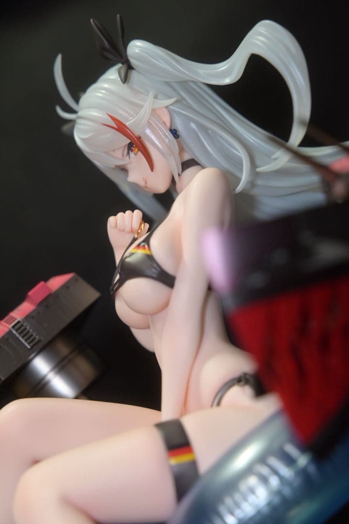 アズールレーン　プリンツ・オイゲン　フィギュア　色褪せない笑顔