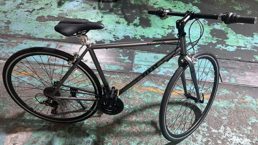 中古美品 XLEAT XC-009 クロスバイク 21段変速　グレ－