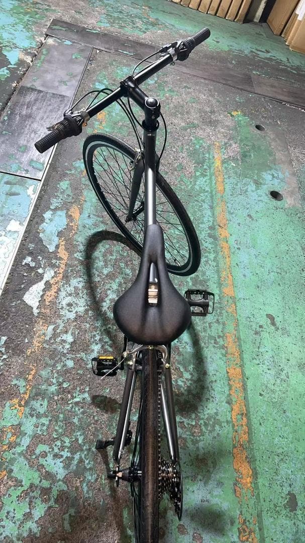 中古美品 XLEAT XC-009 クロスバイク 21段変速　グレ－