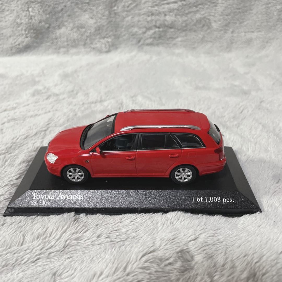ミニチャンプス 1/43 トヨタ アベンシス ソーラーレッド ミニカー