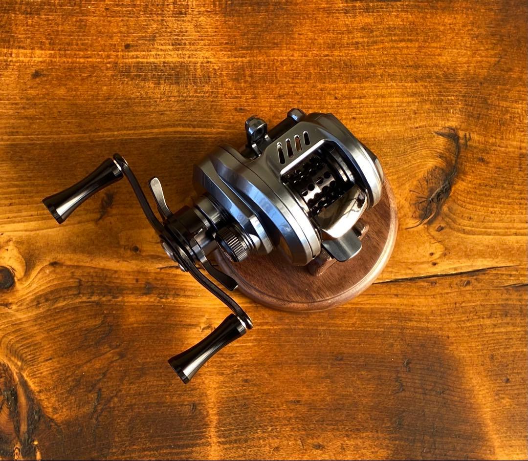 ベイトフィネス　丸型　ベイトリール　渓流釣り　バス釣り　30φ レフトハンドル