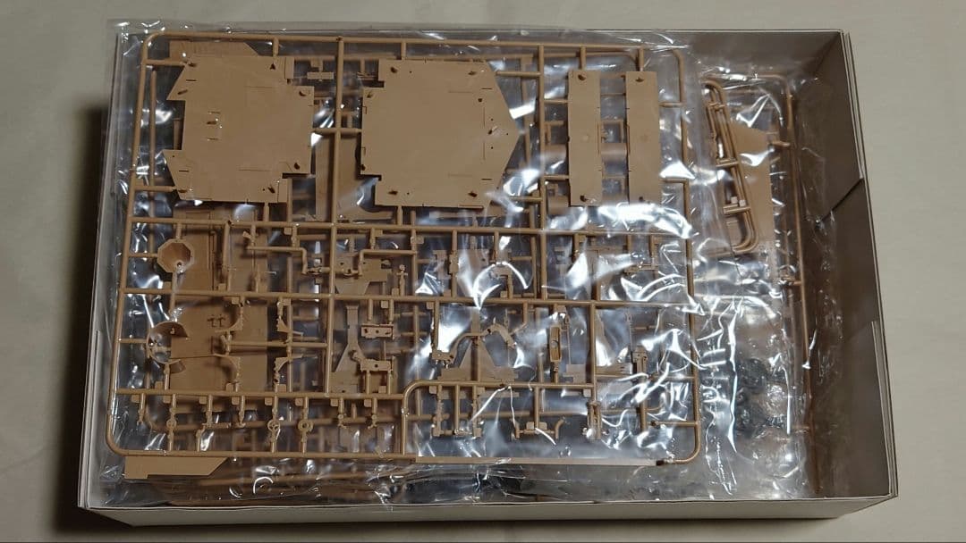 1/35 ドイツ A7V戦車(クルップ)とエンジン