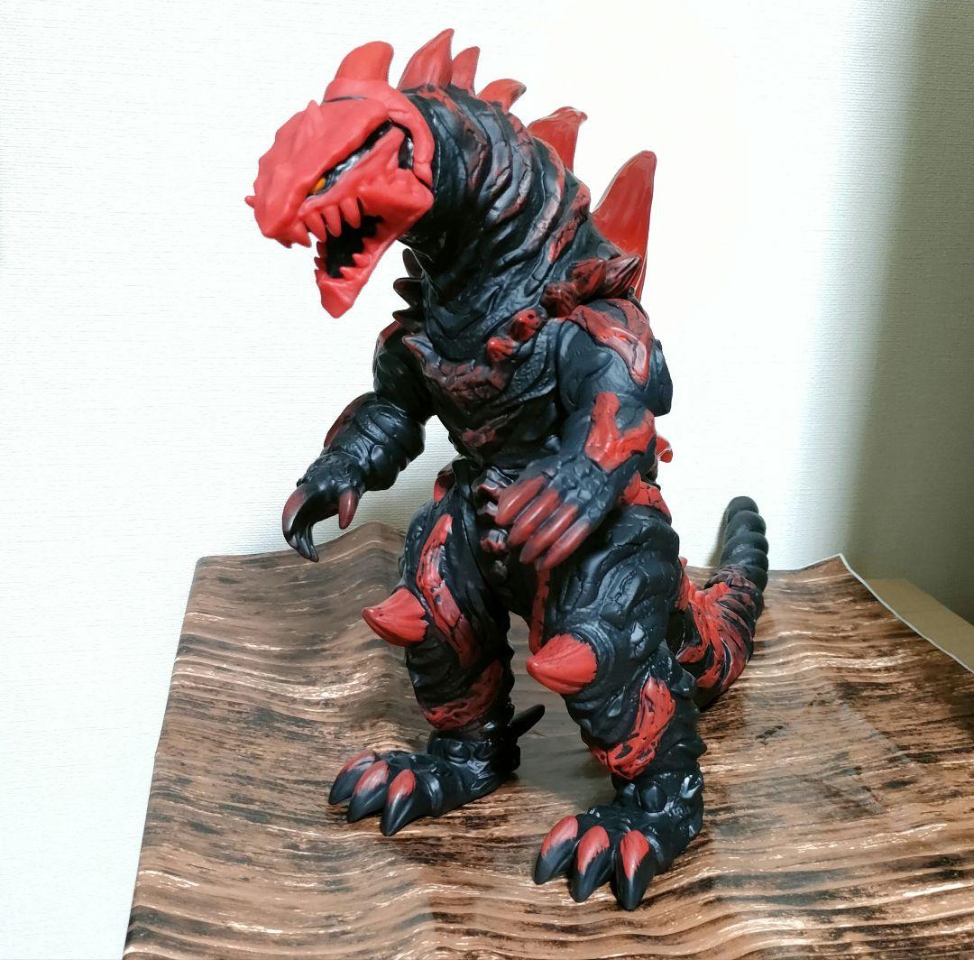 LINGDONG グルジオボーン 怪獣 ウルトラマン フィギュア
