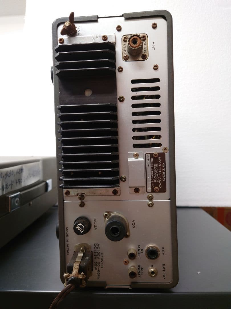 TRIO TS-700 2m ALLMODE TRANSCEIVER 無線機