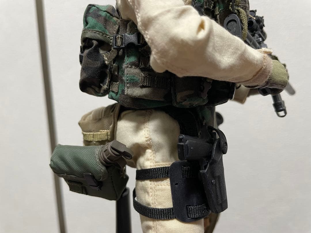 ホットトイズ １／6 USMC フォースリーコン 兵士 軍人 フィギュア
