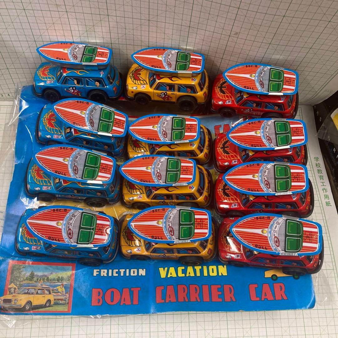 1970〜71年にミニクーパーのマイティマウスプリントのバケーションボートセット