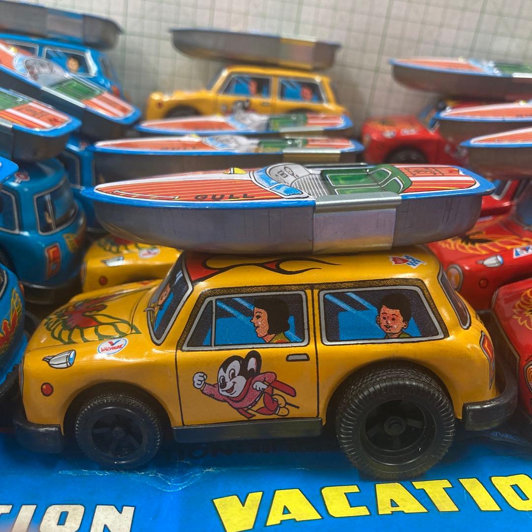 1970〜71年にミニクーパーのマイティマウスプリントのバケーションボートセット