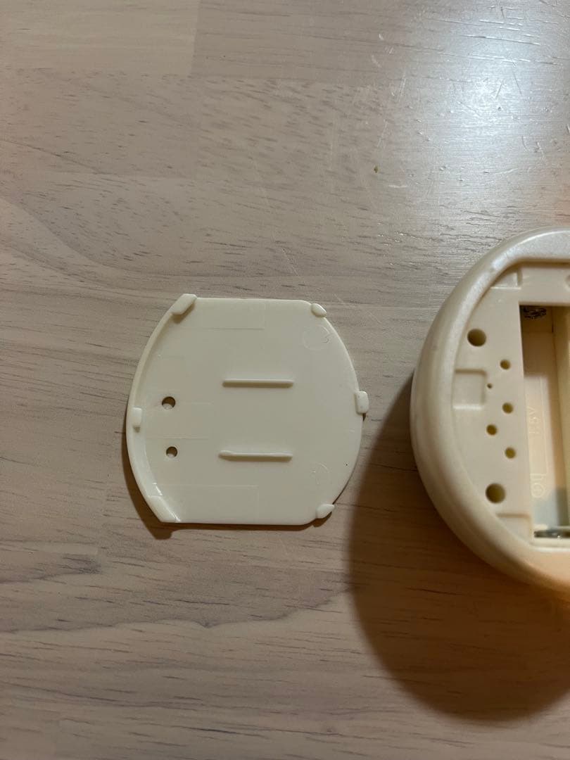 たまごっちプラスカラー　ジャンク品　ホワイト