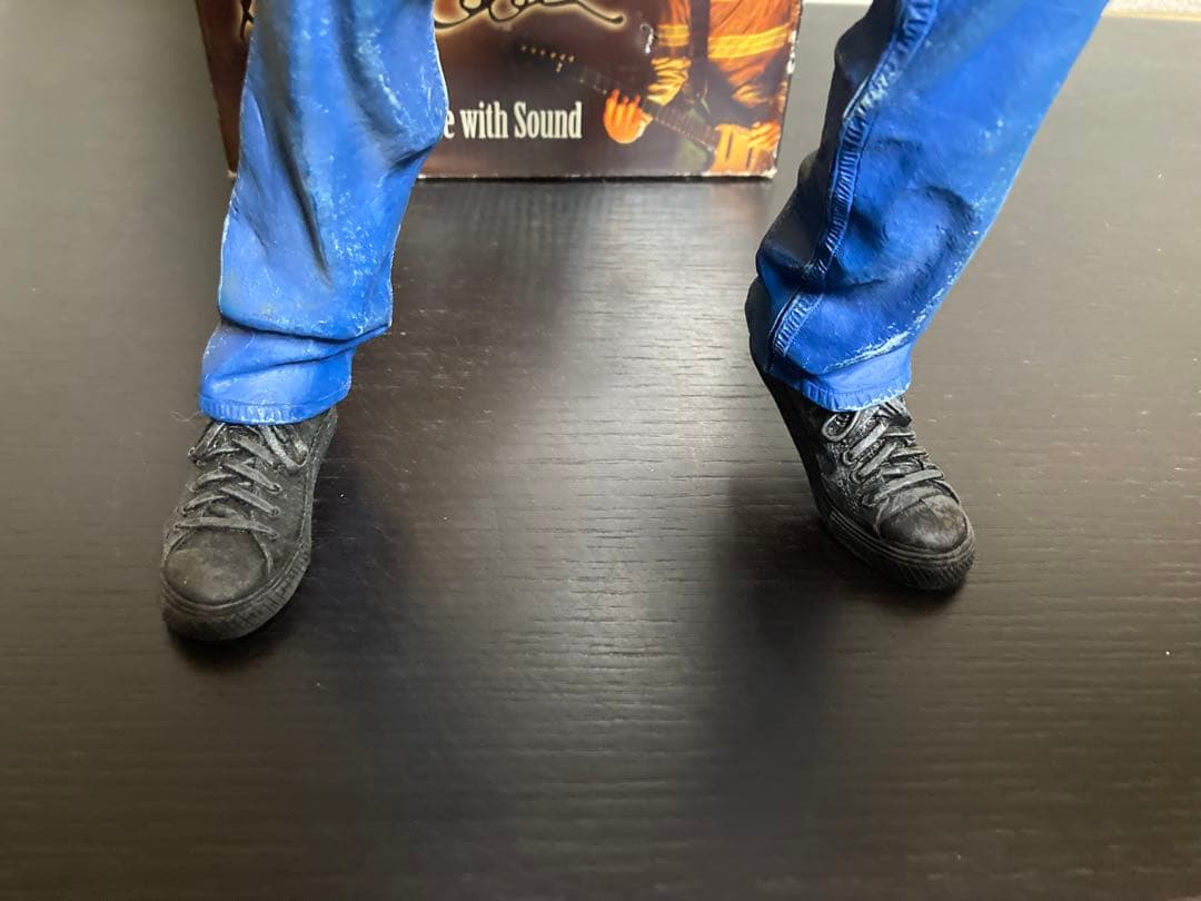 ネカ　Neca カートコバーン　 Cobain 18センチ