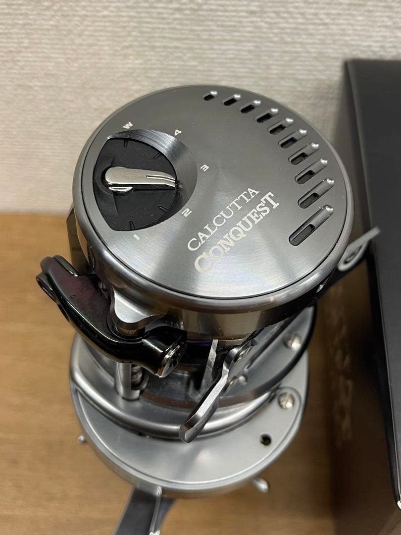 美品 Shimano ‘20 カルカッタコンクエスト DC200HG カルコン