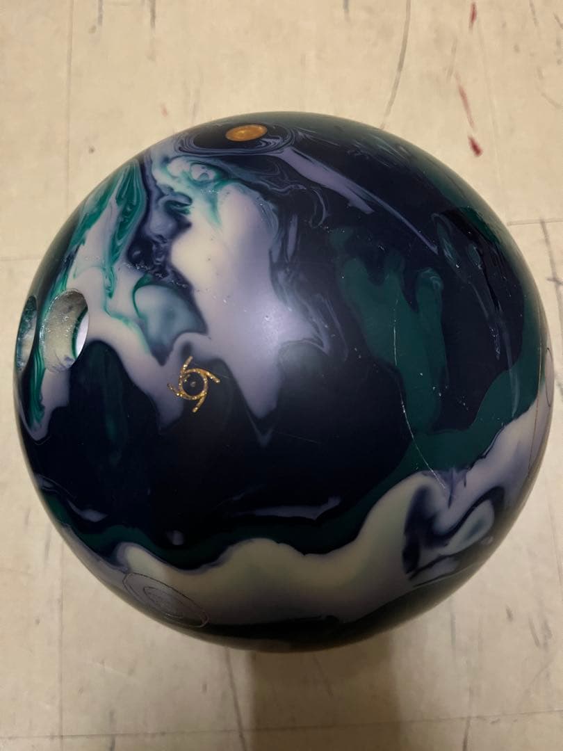 ボウリングボール　イクイノックスソリッド　15.2