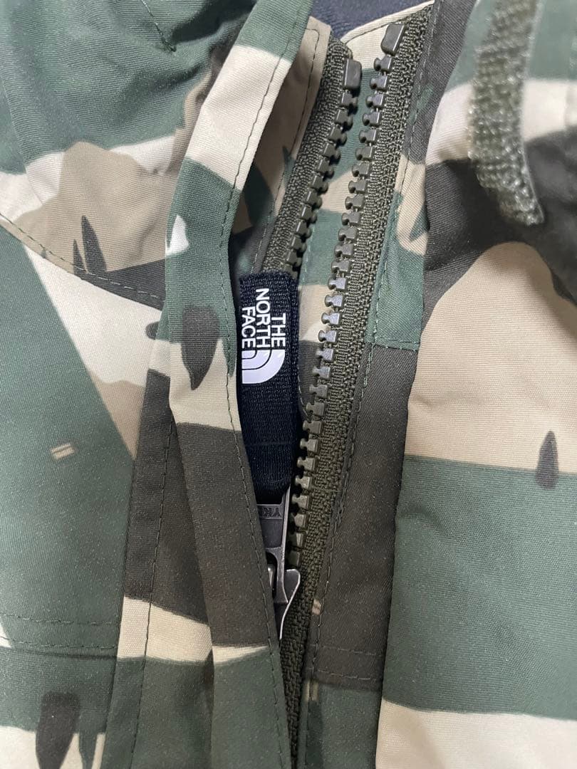 【美品】ノースフェイス　スノーウェア　120 キッズ　スノボ　つなぎ　男女