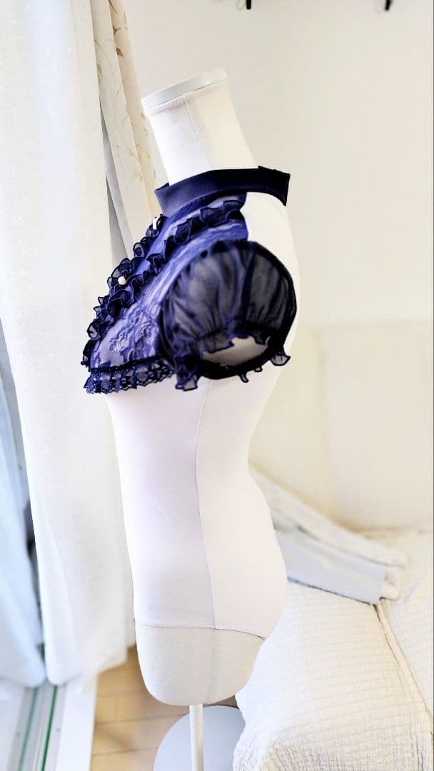 Ｓ～Ｍ／紺色フリルとレースで贅沢エレガントに。ロココ調宮廷ドレス風娘役レオタード