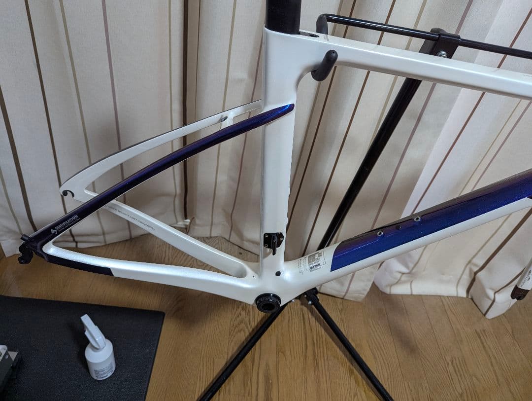 ELVES QUENDI フルカーボンフレーム サイズ48