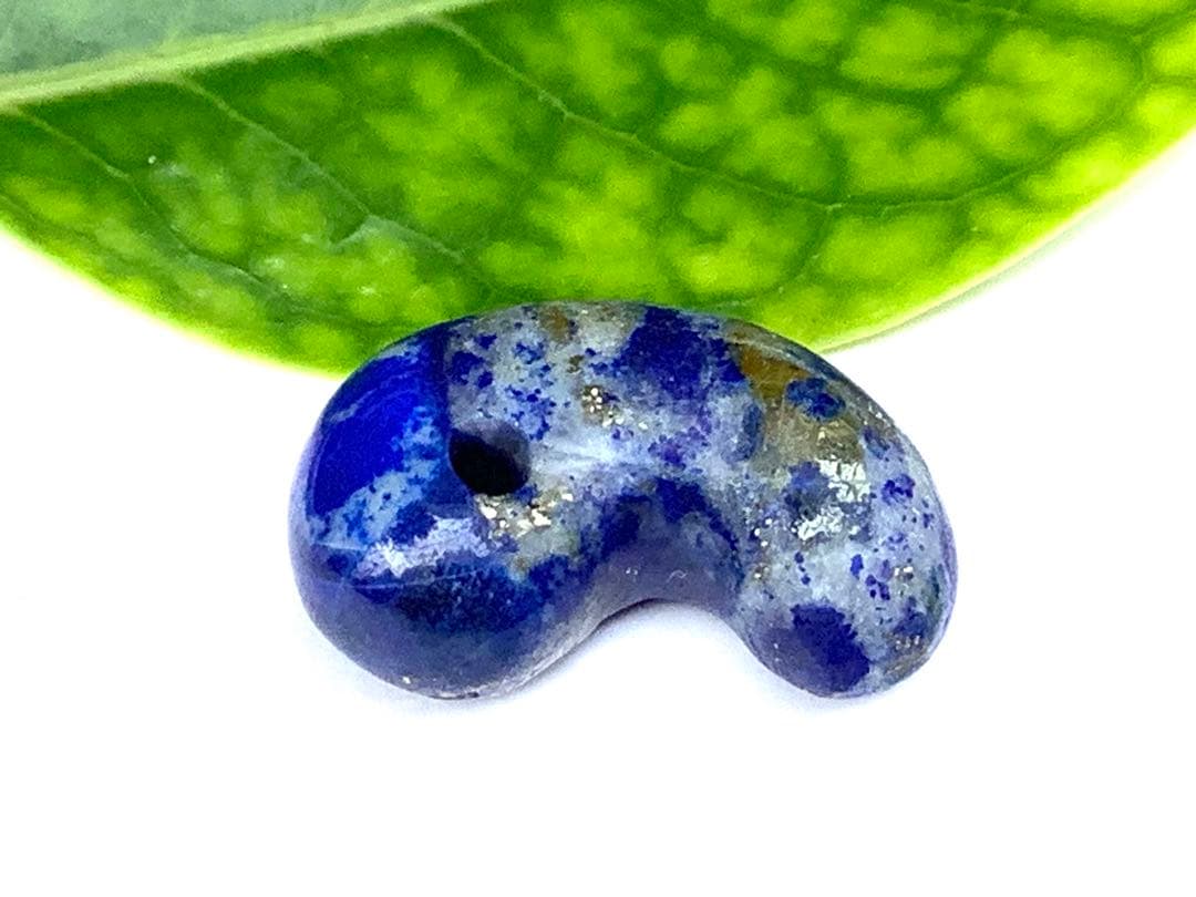 ✳希少お宝勾玉‼️ ラピスラズリ　黄鉄鉱ピカピカ　色彩良好　本物ソーティング付‼️