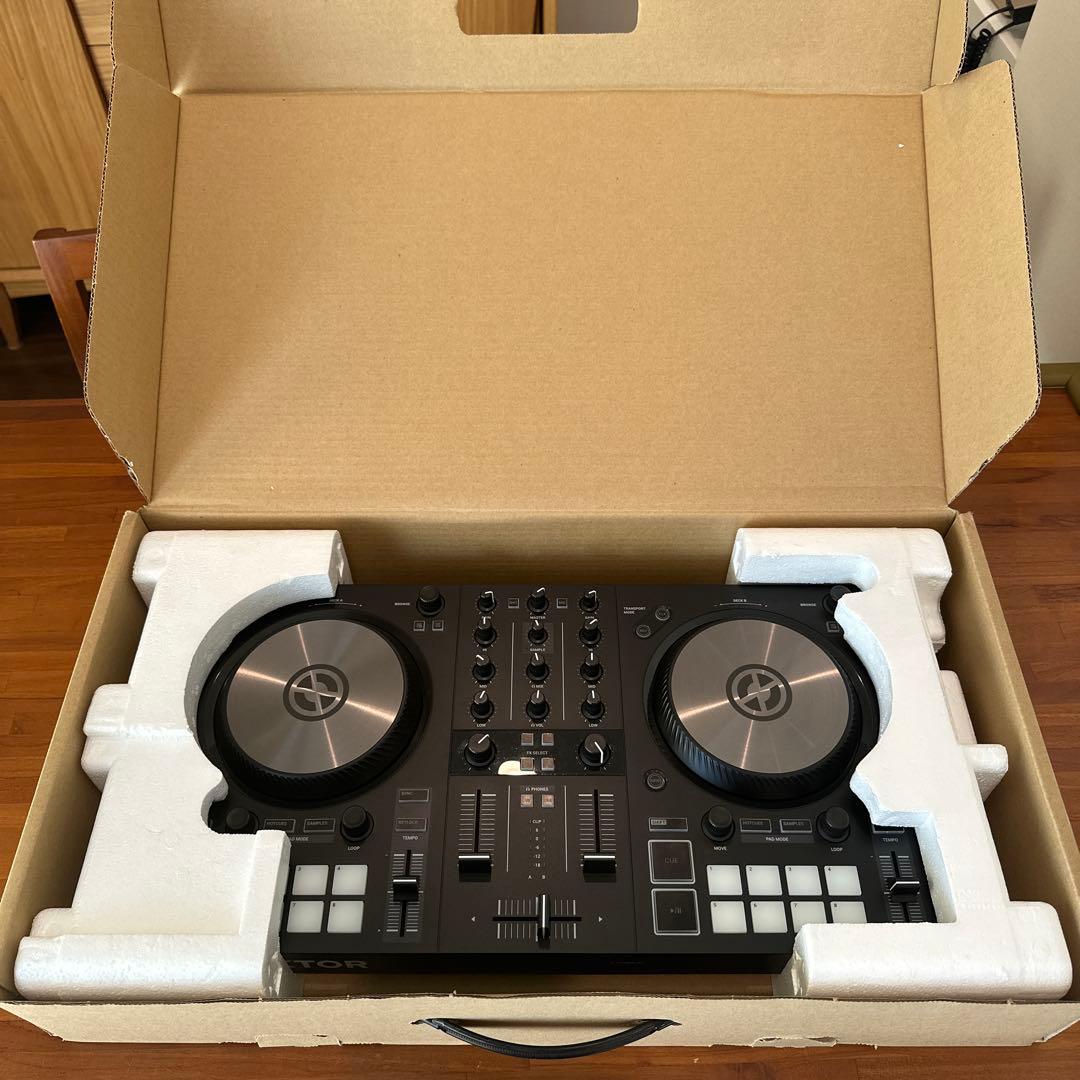 【期間限定大特価】TRAKTOR KONTROL S2 MK3 【早い者勝ち】