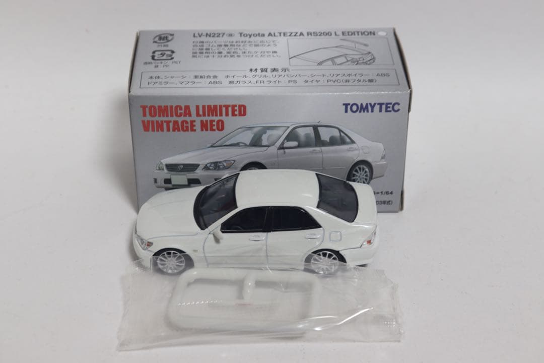 トミカリミテッドヴィンテージ LV-N227a トヨタ アルテッツァ RS200