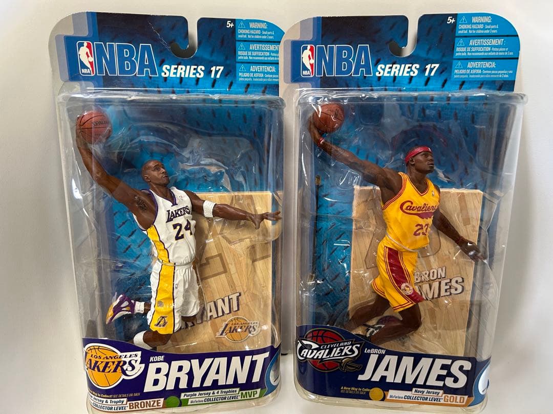 【新品未開封】NBA コービー　レブロン マクファーレン　フィギュア2体セット