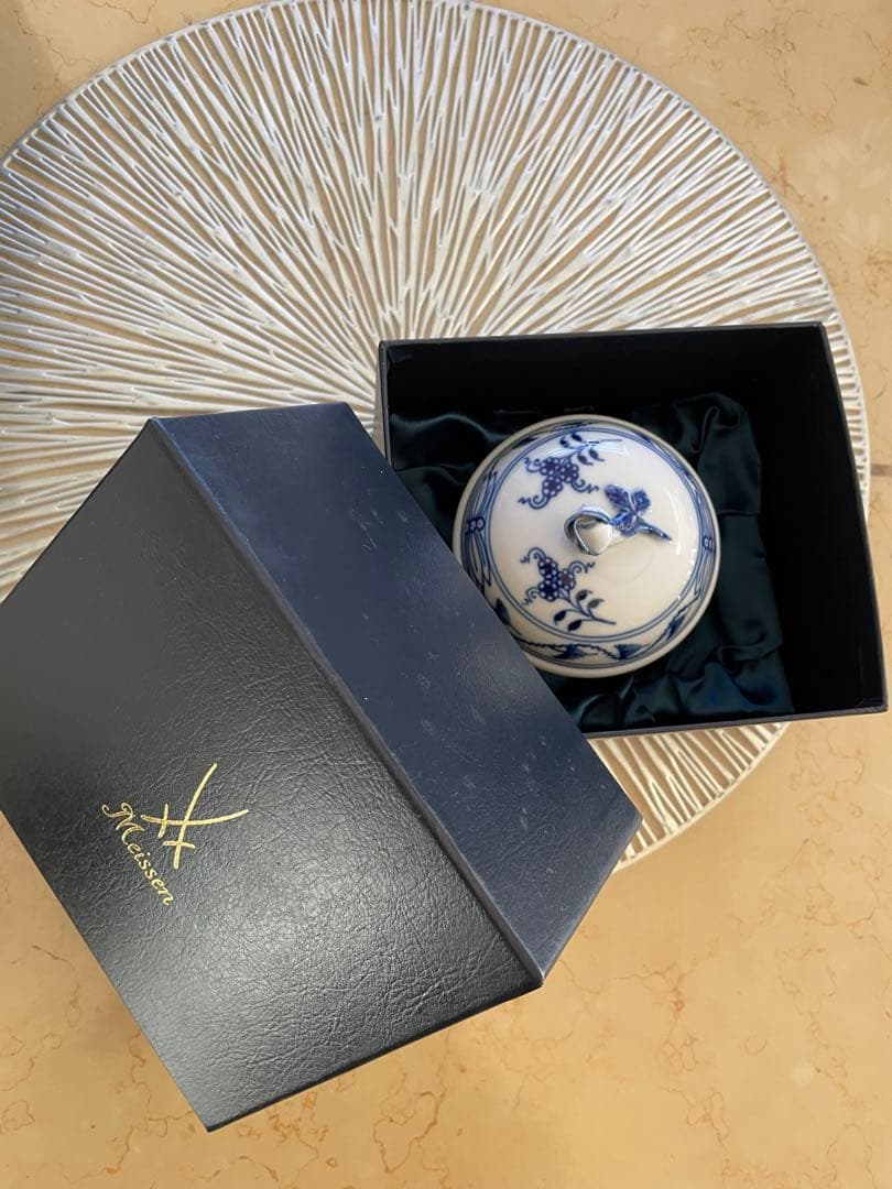 マイセンブルーオニオンシューガーポット