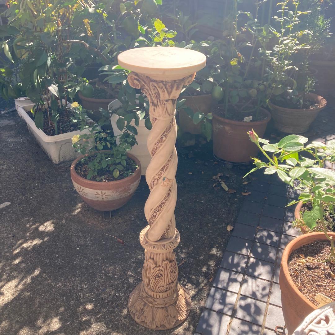 アジアン風？西洋様式 ？　コラムスタンド 花台 飾り台 オブジェ 神殿柱